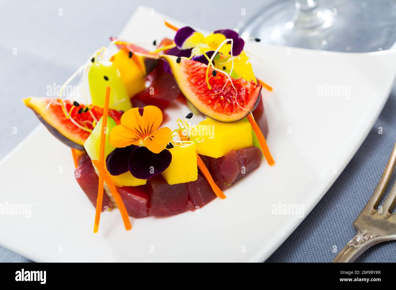 Raw tuna tartare Stock Photo Alamy