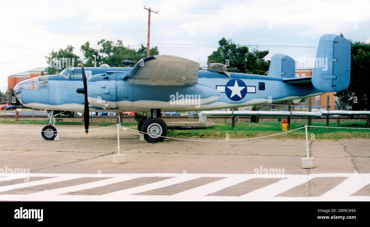 North American B-25 Mitchell In US Navy Colours, But Without Markings ...