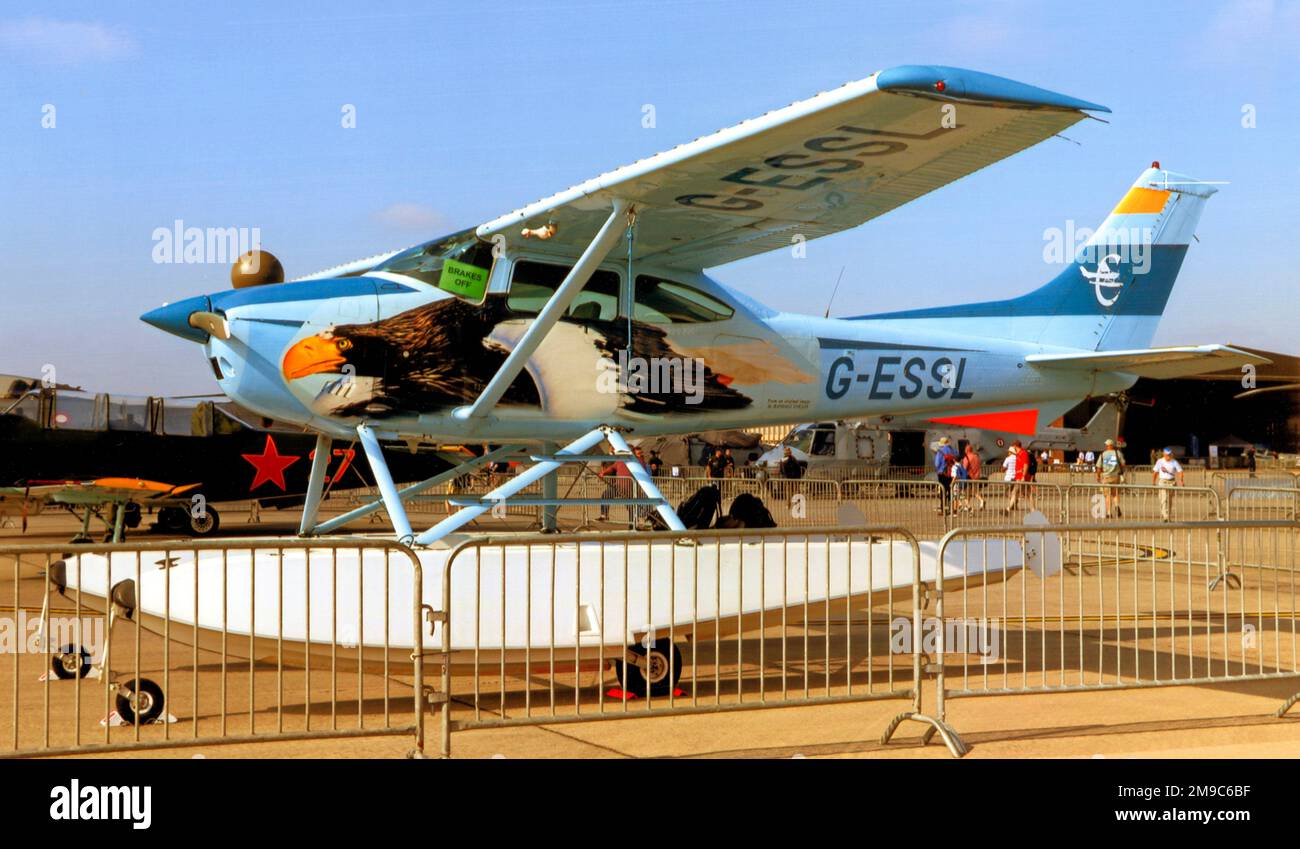 Cessna 182R Skylane G-ESSL (msn 182-67947), at the Yeovilton - International Air Day on 7 July 2018. Stock Photo