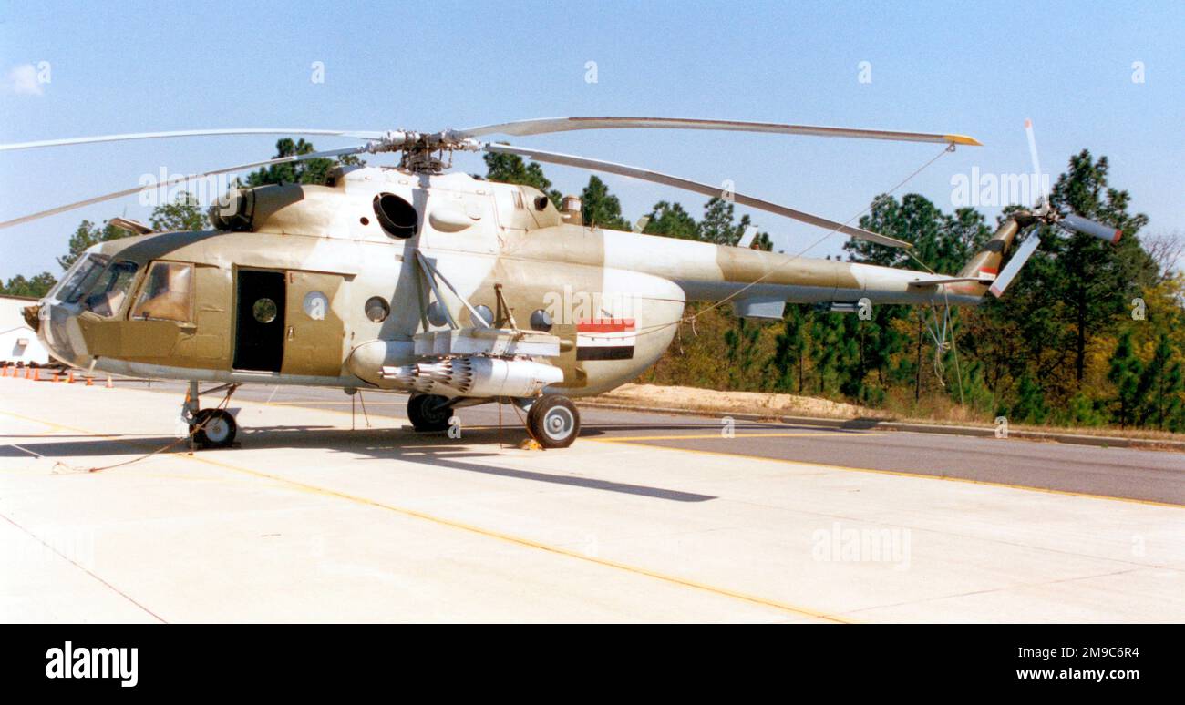 Captured Iraqi Mil Mi-8 Stock Photo - Alamy
