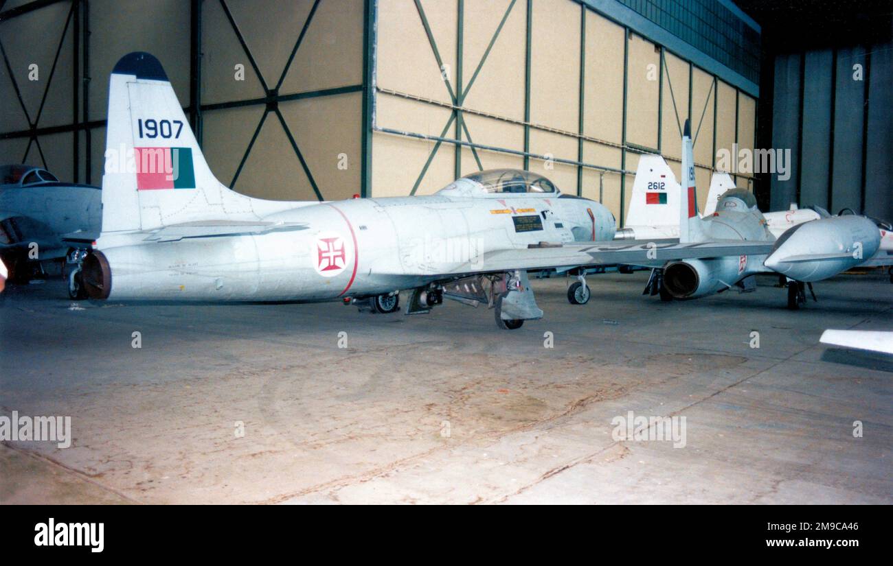 Portuguese air force aircraft hi-res stock photography and images - Alamy