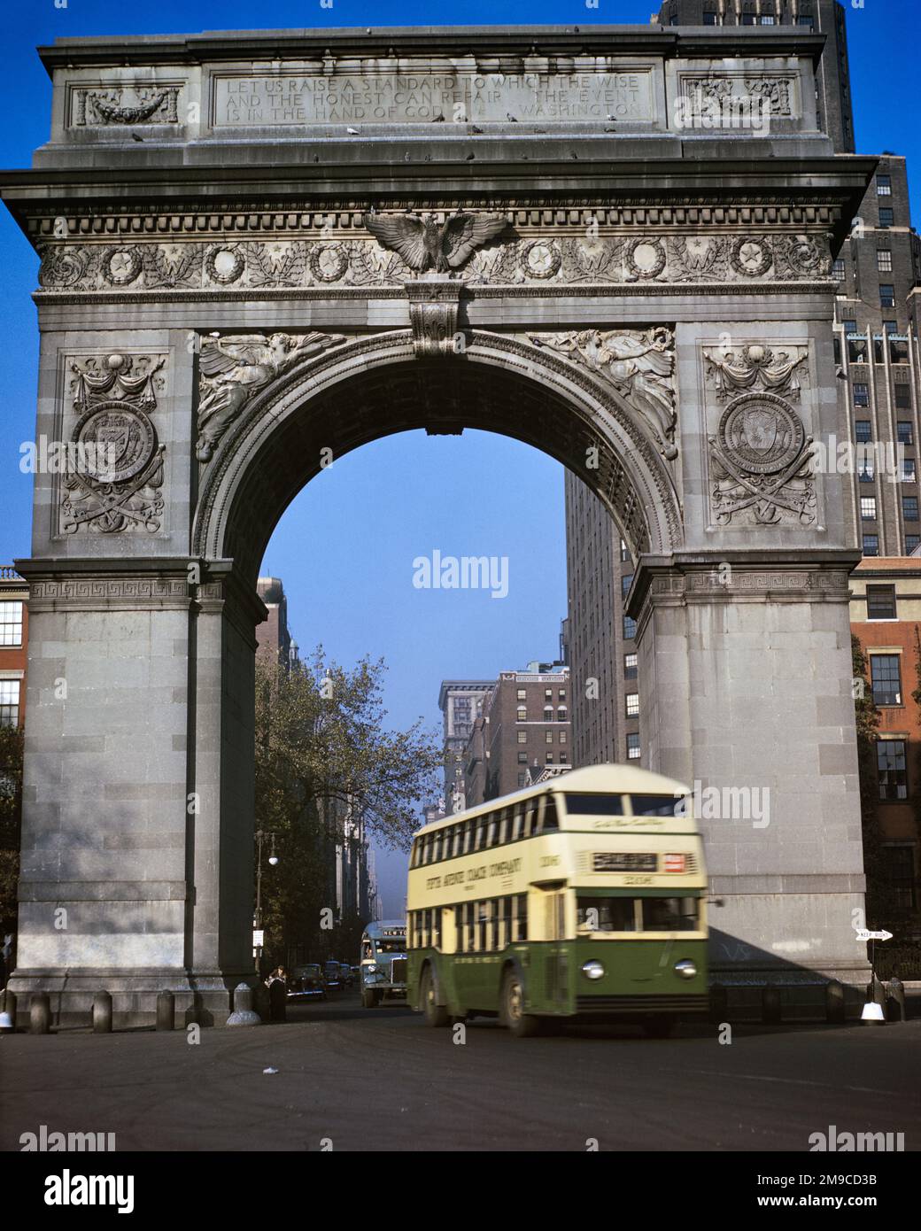 1940s WASHINGTON SQUARE ARCH GREENWICH VILLAGE WITH DOUBLE DECKER CITY FIFTH AVENUE BUS EMERGING - kr132338 CPC001 HARS PARKS NYC GREENWICH NEW YORK CITIES PUBLIC PARK GEORGE WASHINGTON NEW YORK CITY EMERGING BUSES CREATIVITY NYU TRANSIT DECKER MOTOR VEHICLES OLD FASHIONED Stock Photo