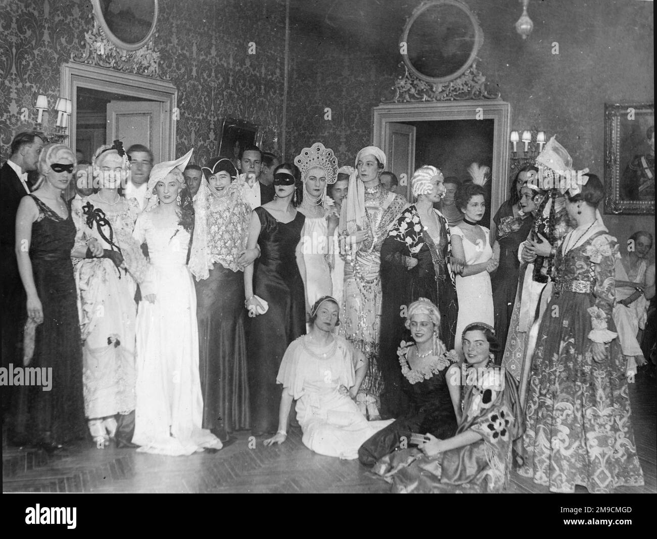 Wedding Dress Black And White Party Dress Code Party Attire Black And White  Wedding Bridal Party, image size:1300x1066