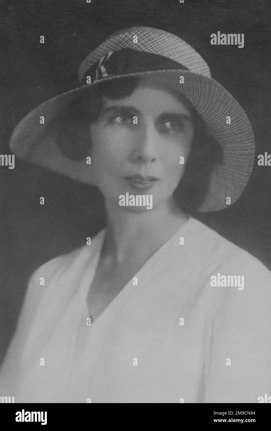 1930 woman portrait hi-res stock photography and images - Alamy