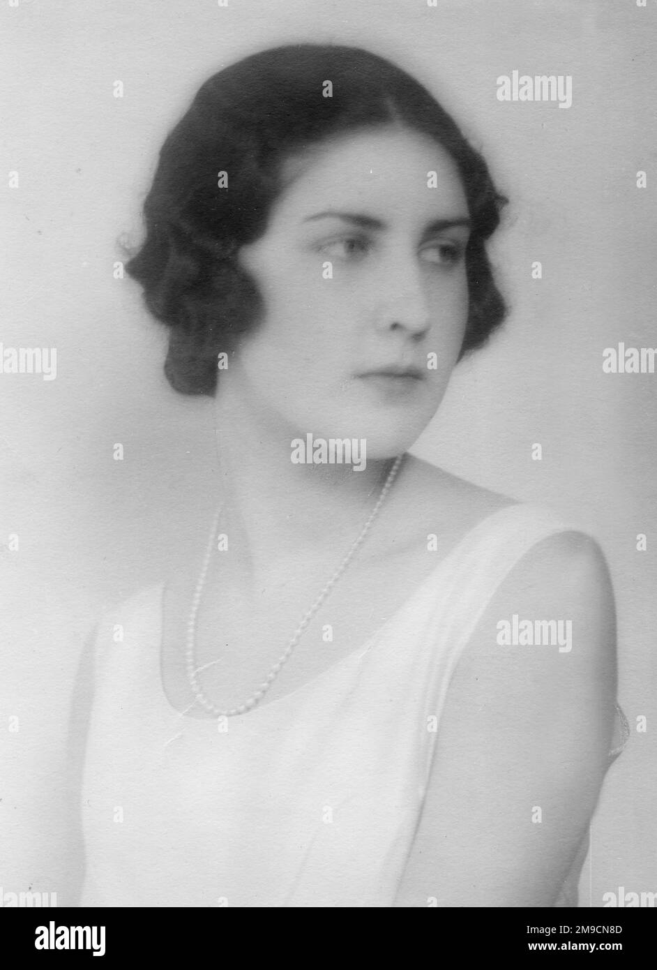 1930s portrait woman beautiful hi-res stock photography and images - Alamy