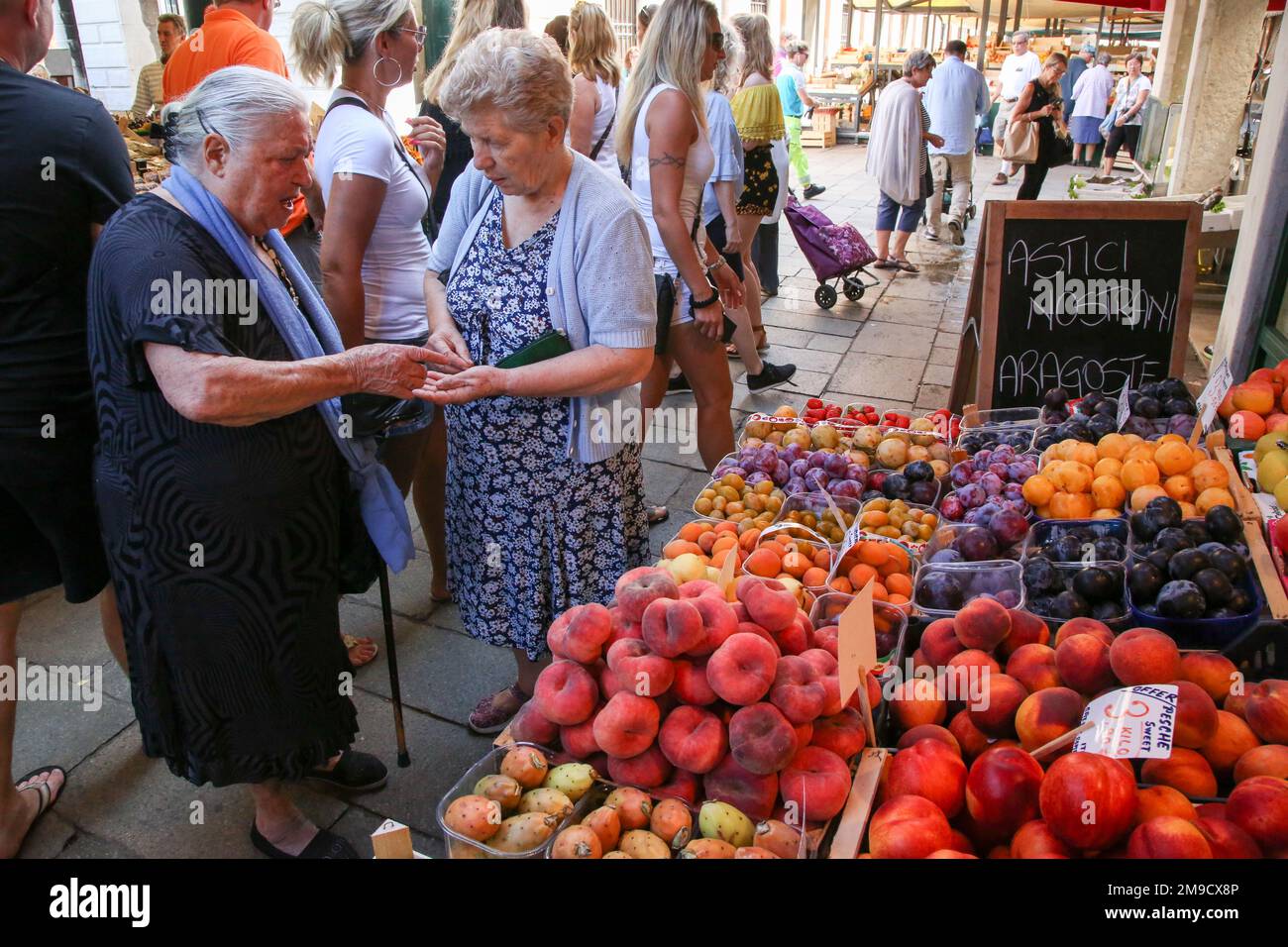 Rialta market hi-res stock photography and images - Alamy