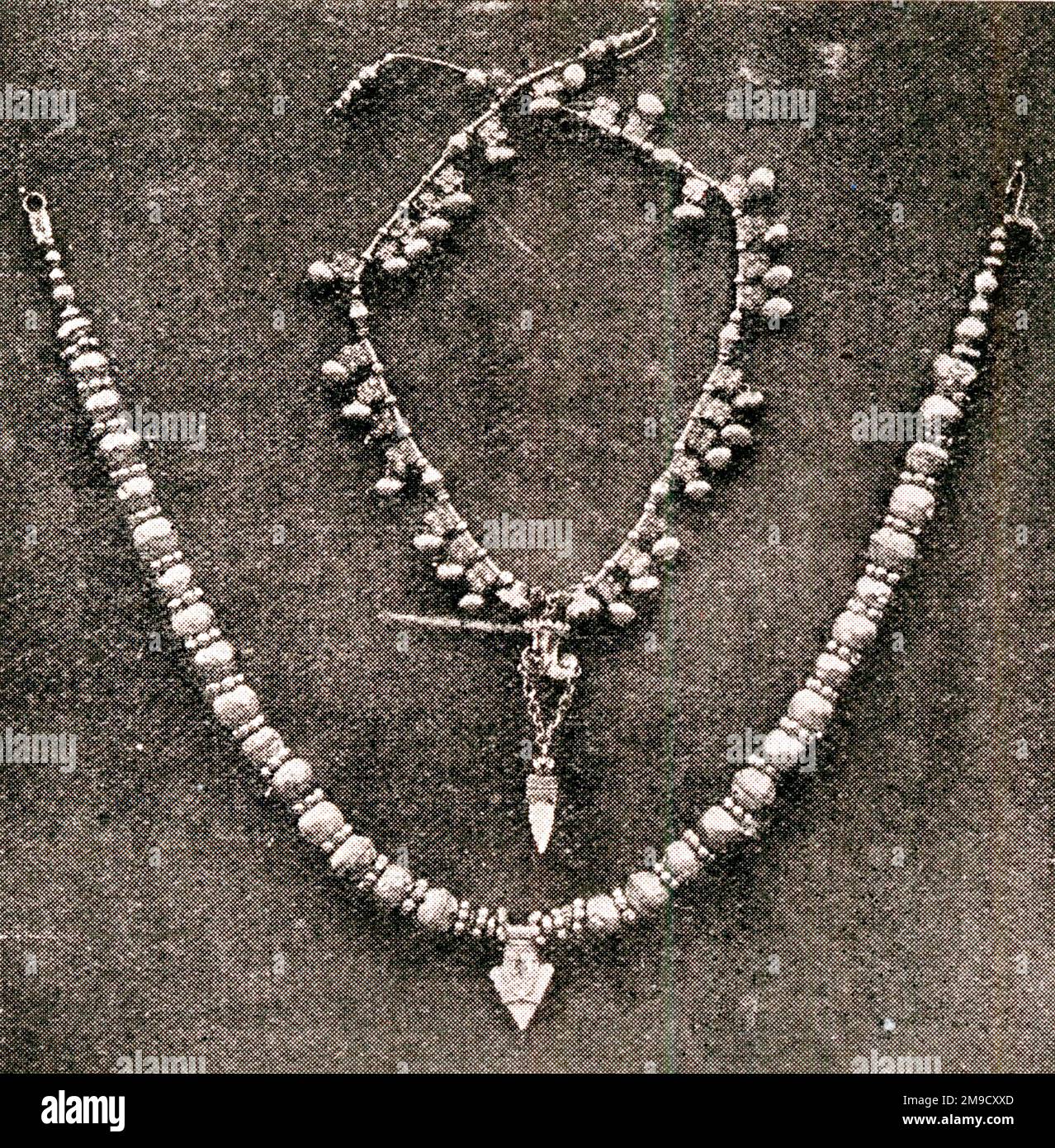 Cartier discount tussaud necklace