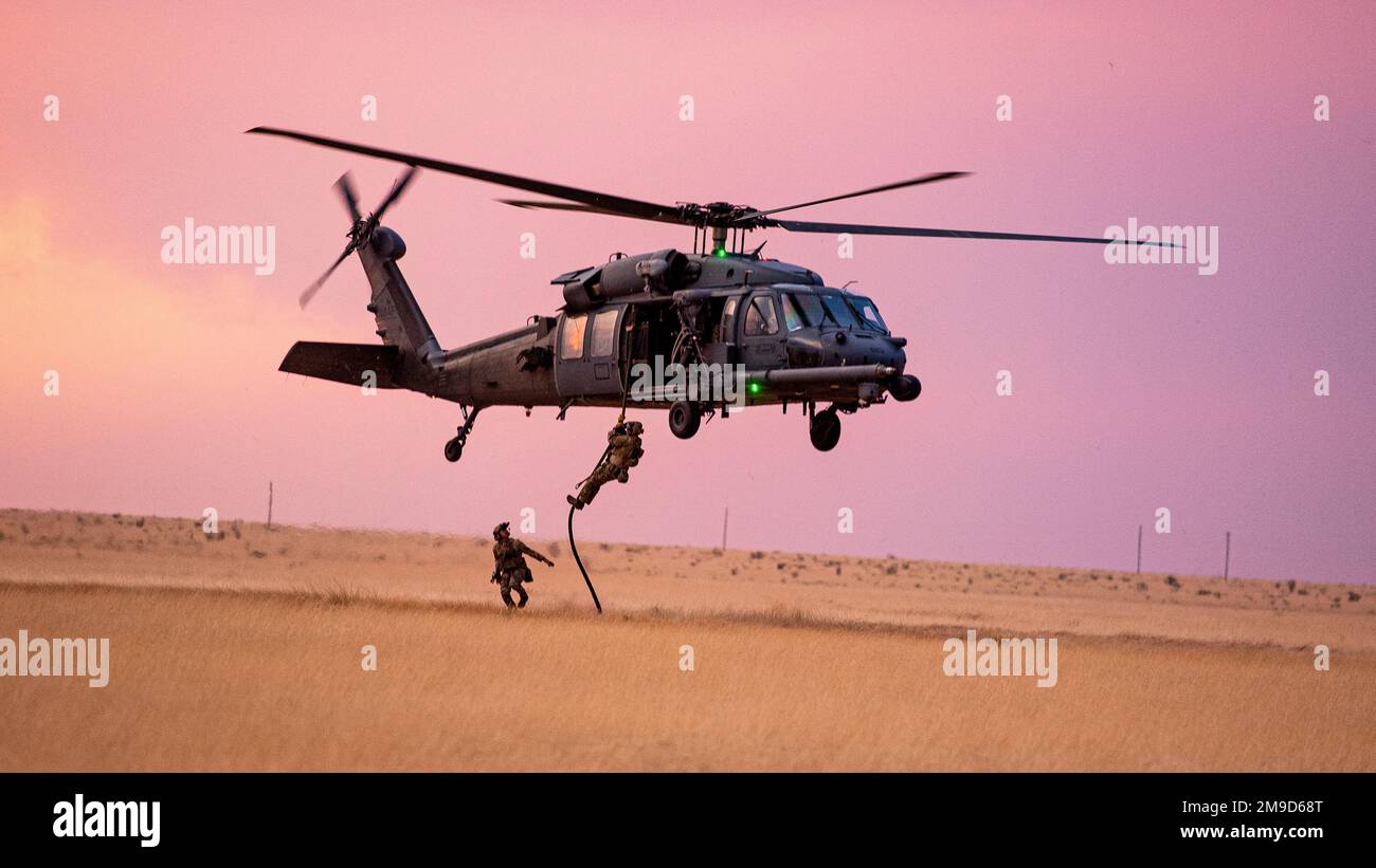 U.S. Airmen assigned to the 27th Special Operations Security Forces ...