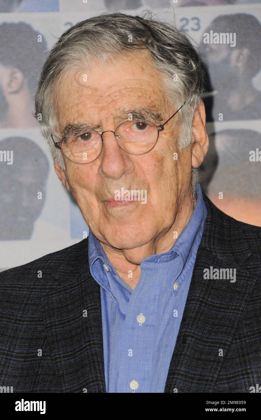 Los Angeles, CA. 17th Jan, 2023. Elliott Gould at arrivals for YOU