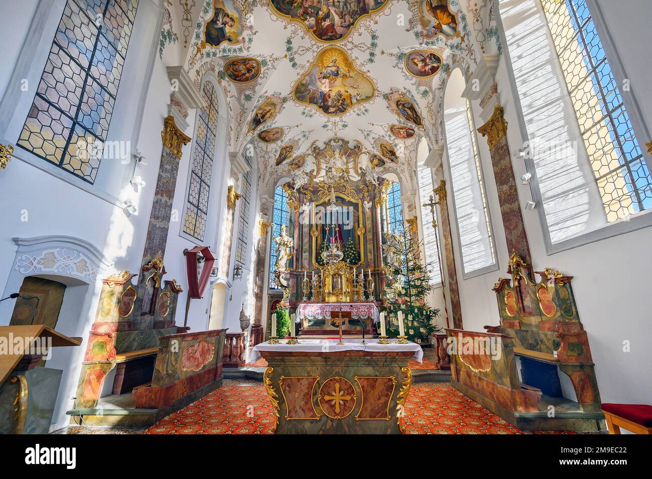File:Götzens-Pfarrkirche Hl. Peter und Paul-Intérieur de l'église 1-200008009.jp
