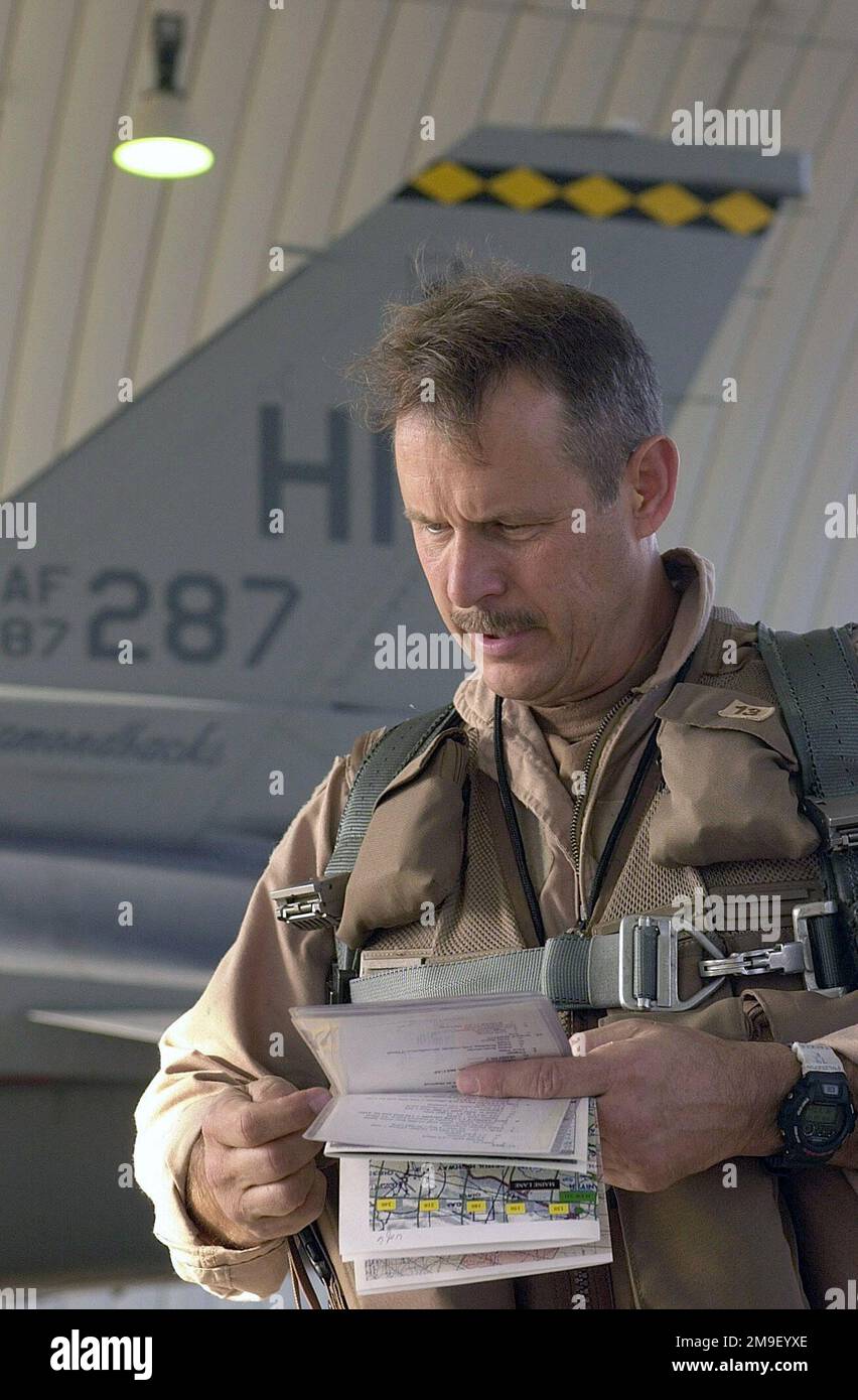 011012-F-0308N-031. Country: Unknown Scene Major Command Shown: CENTCOM ...