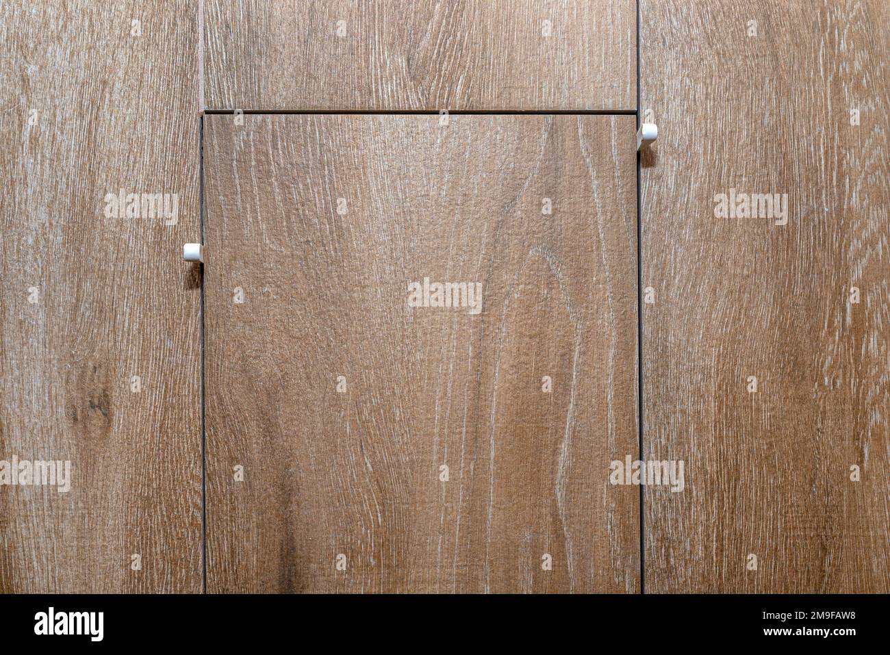 Plastic spacers and distances for laying ceramic tiles, tiles imitating