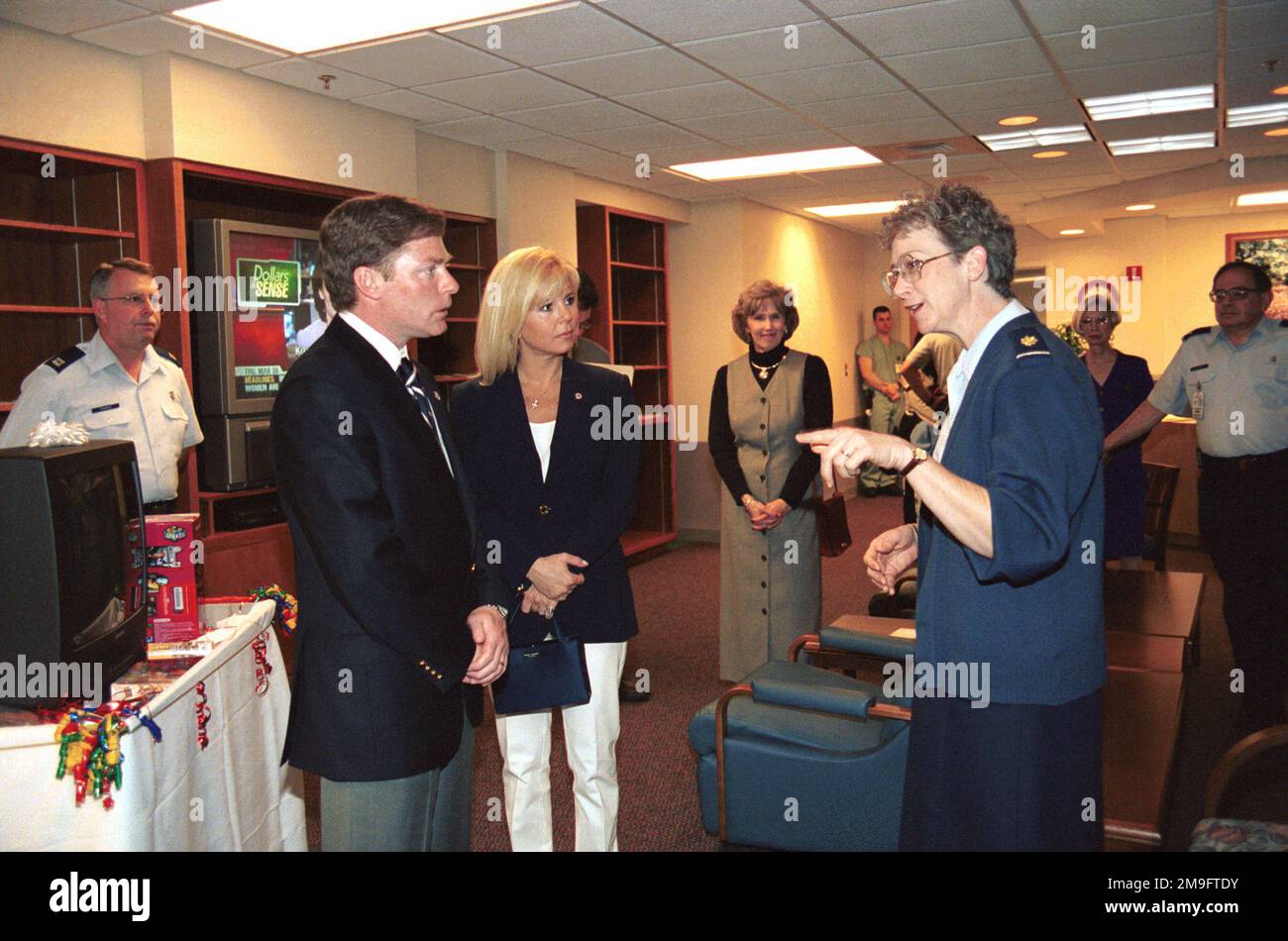 Mr. Ken Fisher and Mrs. Tammy Fisher talk with US Air Force Major Barbara Kalman a nurse manager at Wilford Hall Medical Center about the center's new birthing unit. The Fishers are at Lackland to participate in the opening dedication of the newly contructed Fisher House on Lackland Air Force Base, Texas. Base: Lackland Air Force Base State: Texas (TX) Country: United States Of America (USA) Stock Photo