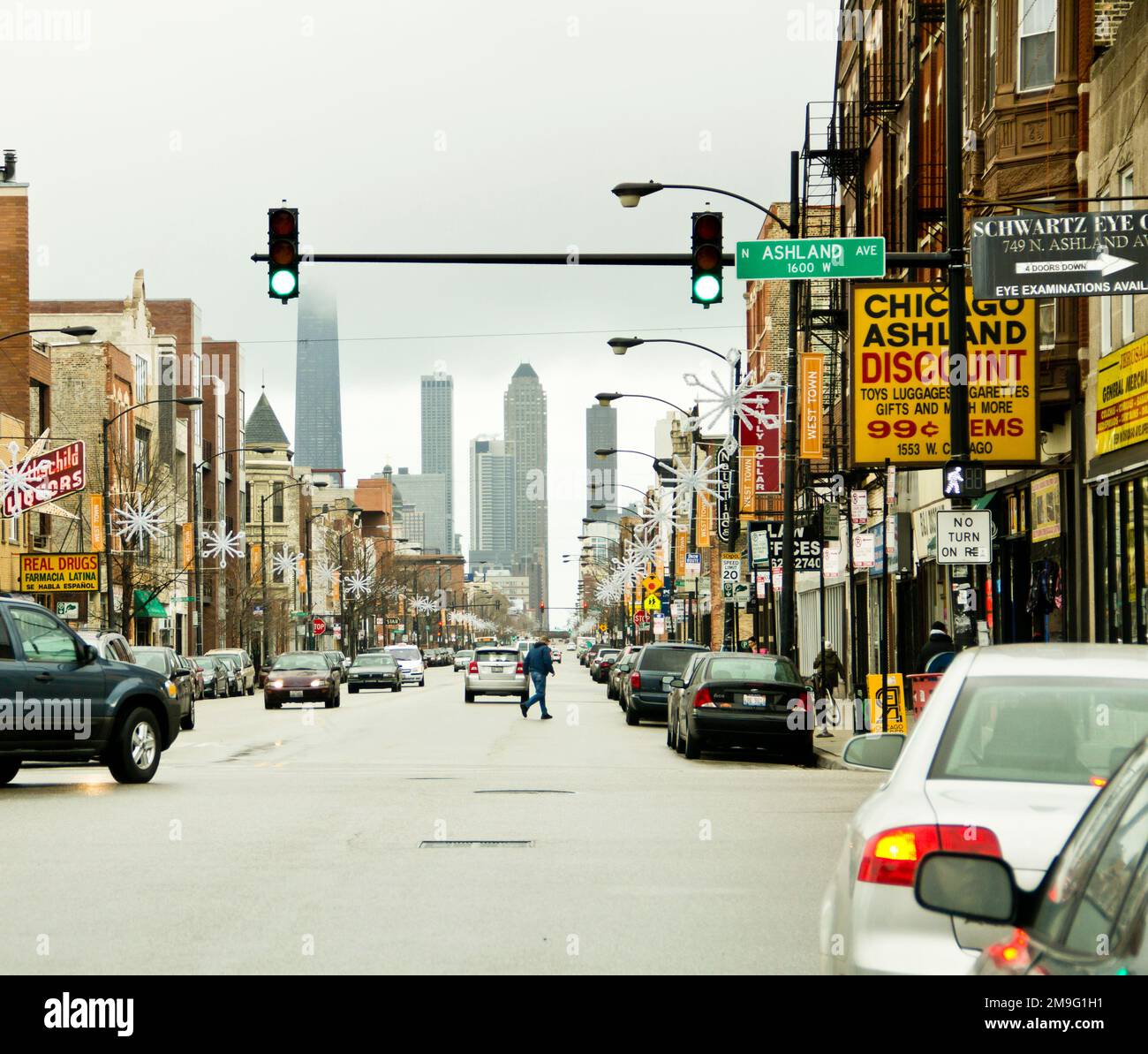 Street view of West Town, Chicago, Illinois, USA Stock Photo Alamy