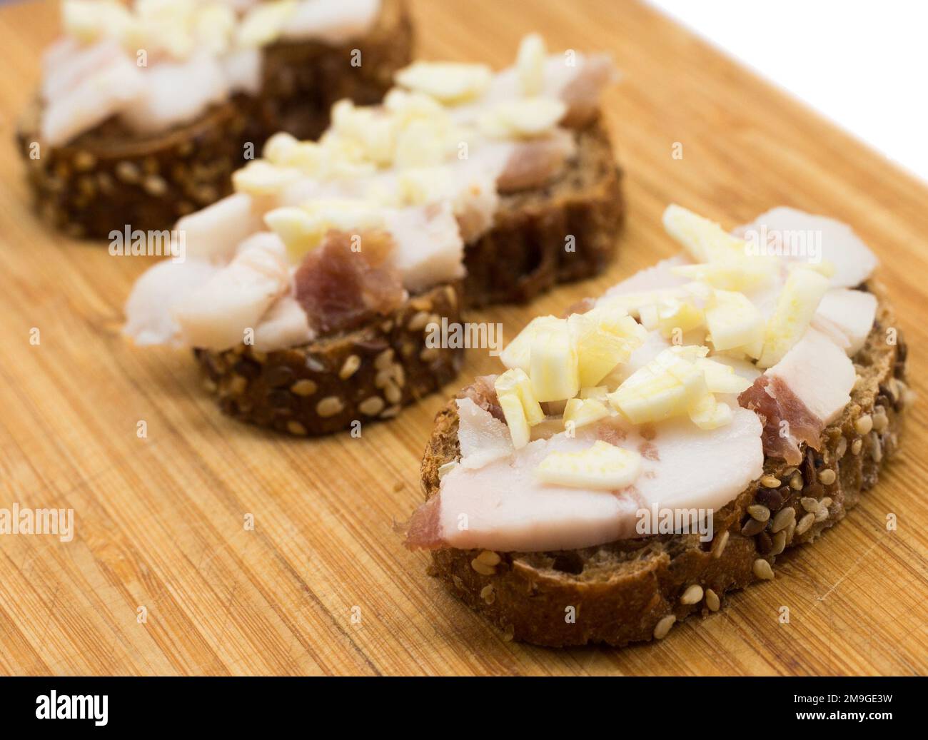 Russian sandwich with brown bread, lard and garlic Stock Photo Alamy