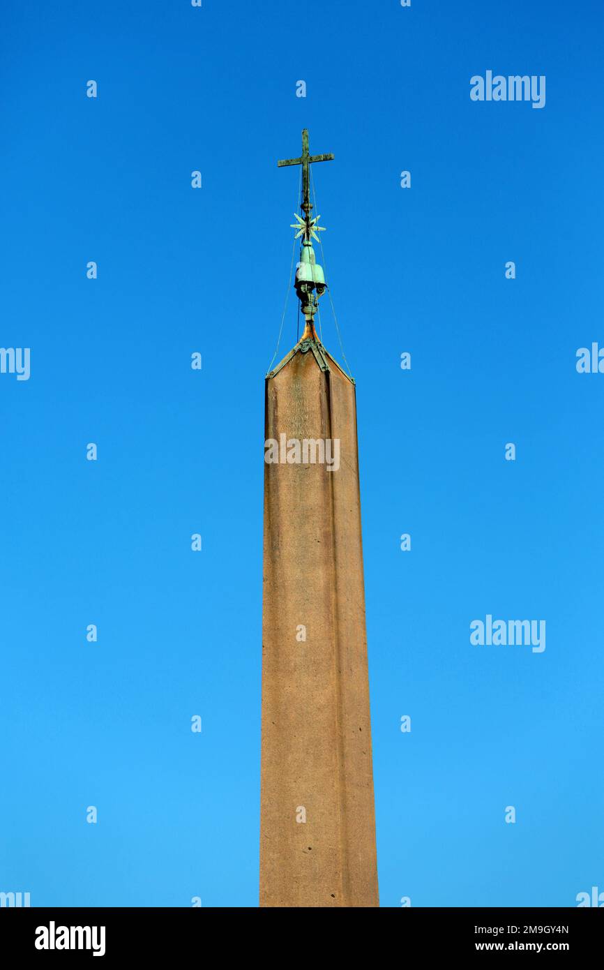 Obélisque Auguste. Piazza del Popolo. Cité du Vatican. Place Saint-Pierre. Rome. Italie. Europe./ Obelisk of Augustus in Saint Peter's Square. Piazza Stock Photo