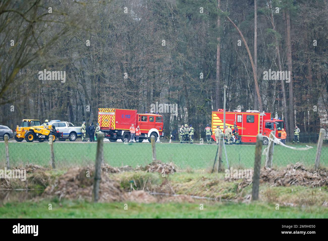 Schwandorf, Germany. 18th Jan, 2023. Due to an outbreak of avian influenza in the district of Schwandorf on a farm with around 70,000 ducks, all animals are to be culled. The police and fire department are on site. Credit: Daniel Löb/dpa/Alamy Live News Stock Photo