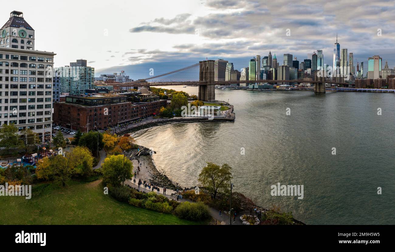 Manhattan skyline brooklyn bridge hi-res stock photography and images ...