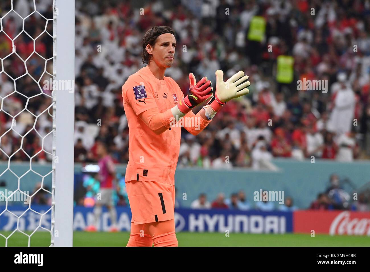 FC Bayern Munich: Yann Sommer moves to the Isar, round of sixteen, game 56, Portugal (POR) - Switzerland (SUI) 6-1 on December 6th, 2022, Lusail Stadium Football World Cup 20122 in Qatar from November 20th. - 18.12.2022 Â Stock Photo