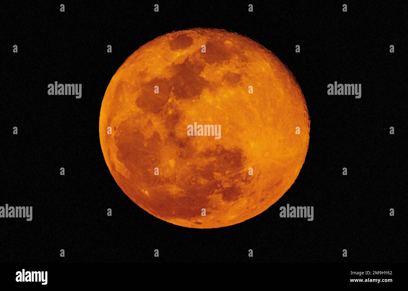 Moon on clear night sky hi res stock photography and images Alamy