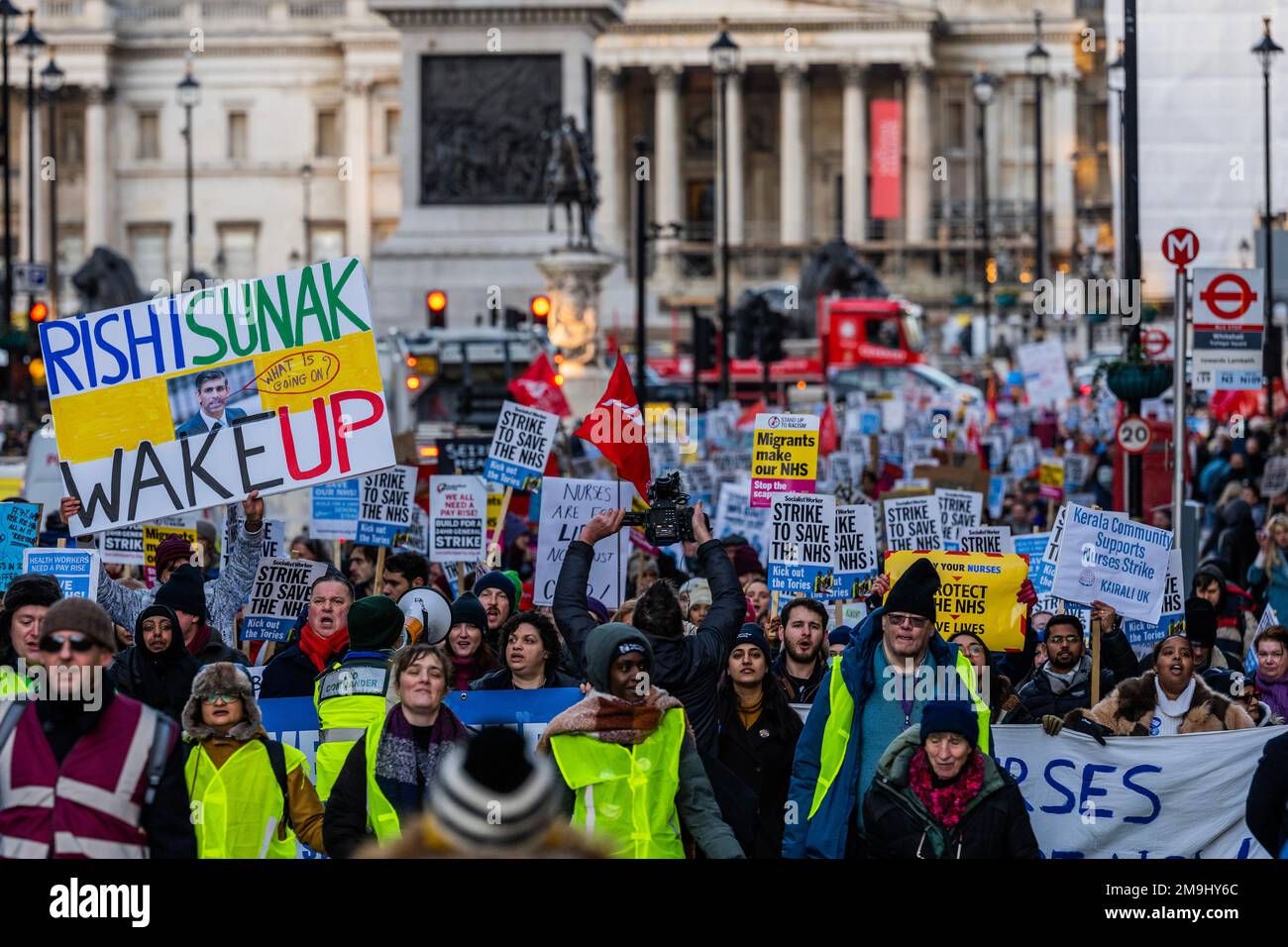 London, UK. 18th Jan, 2023. A picket line of Nurses transforms into a