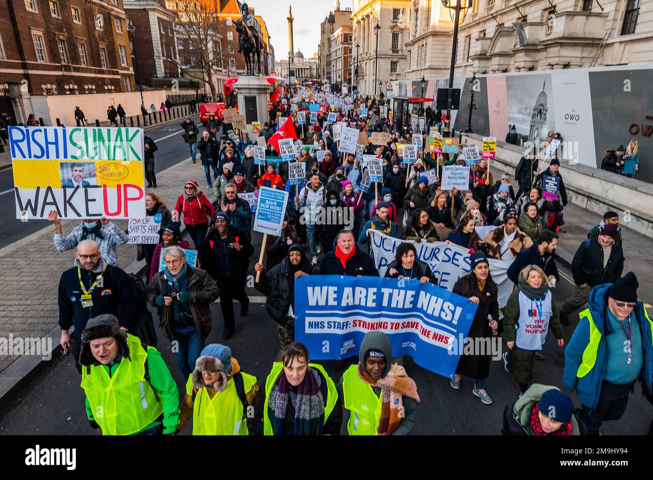 London, UK. 18th Jan, 2023. A picket line of Nurses transforms into a