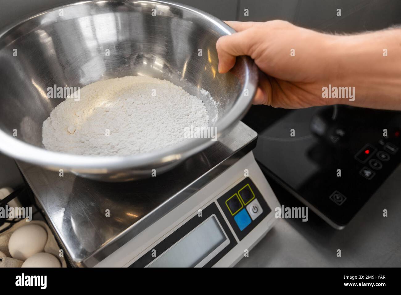 Weighing flour hi-res stock photography and images - Alamy