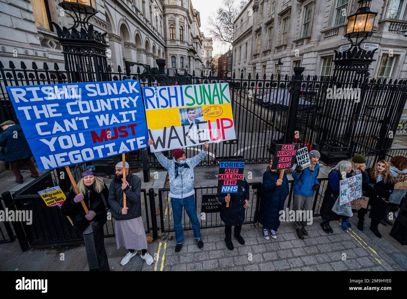 London, UK. 18th Jan, 2023. A picket line of Nurses transforms into a