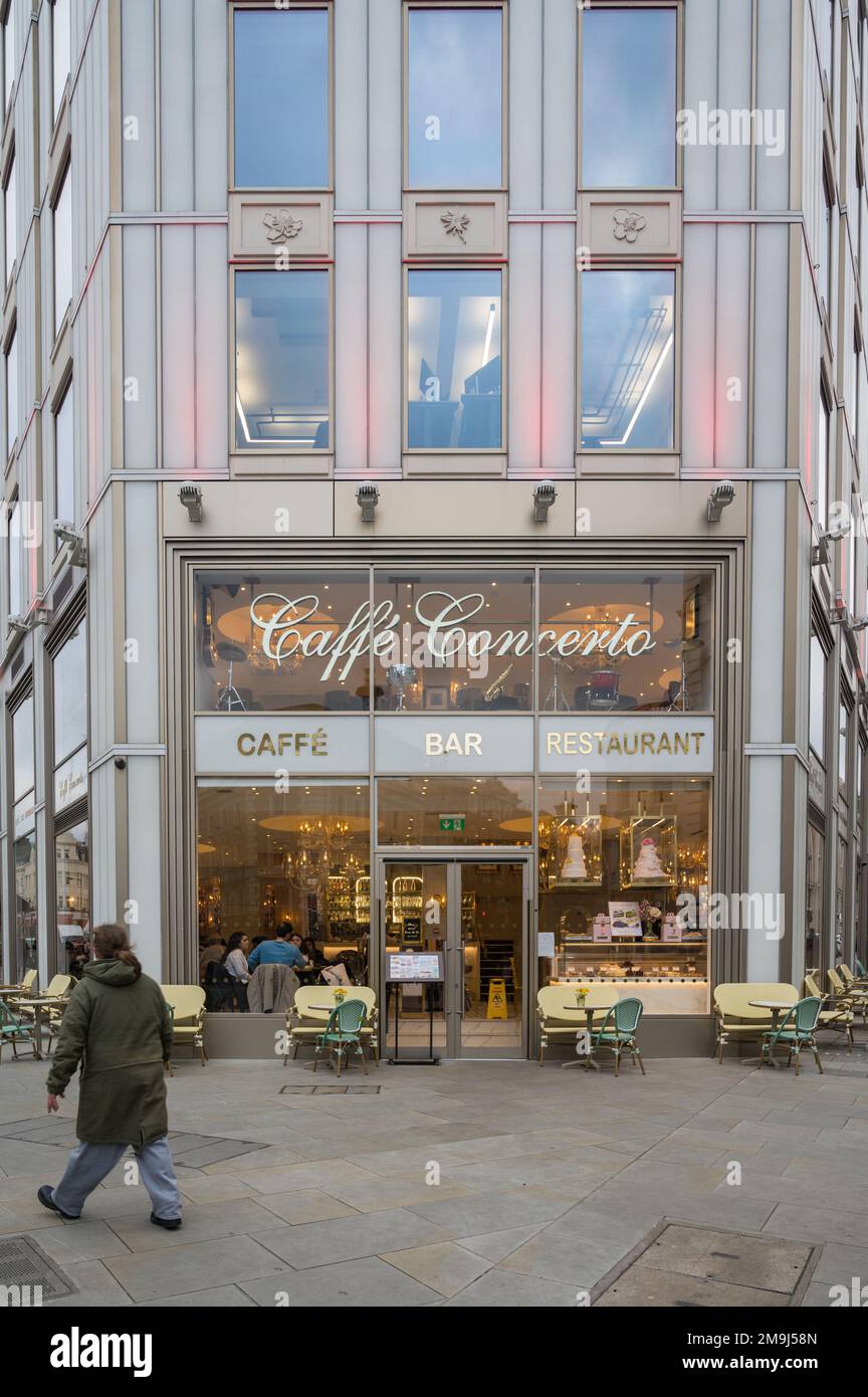 Cafe concerto covent garden london hi-res stock photography and images