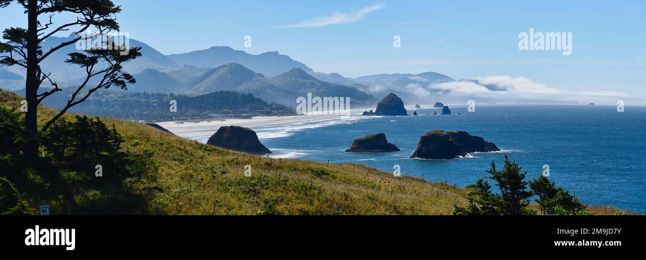 ecola-state-park-and-cannon-beach-oregon-usa-stock-photo-alamy
