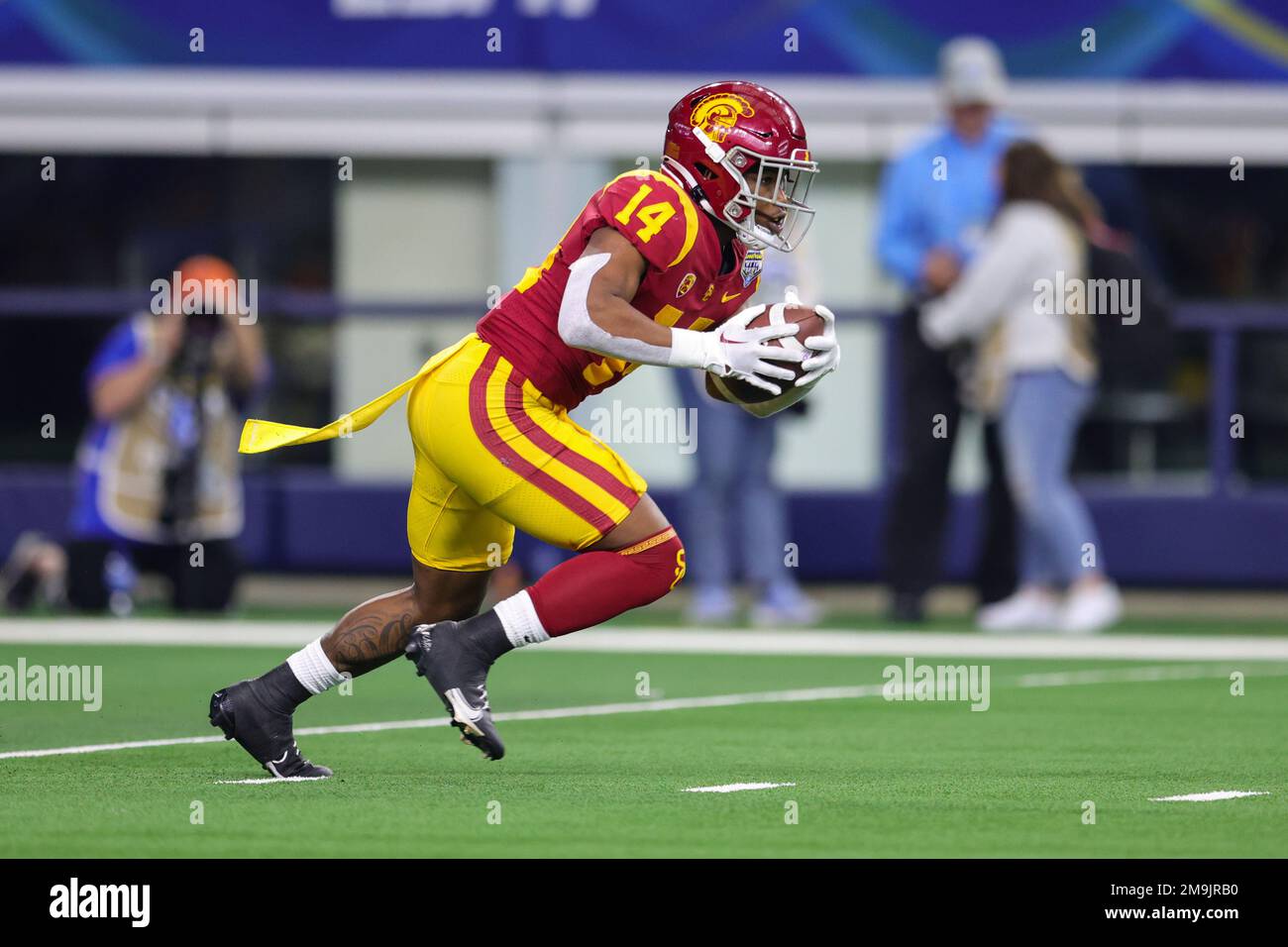Southern California Trojans Raleek Brown (14) returns the kickoff