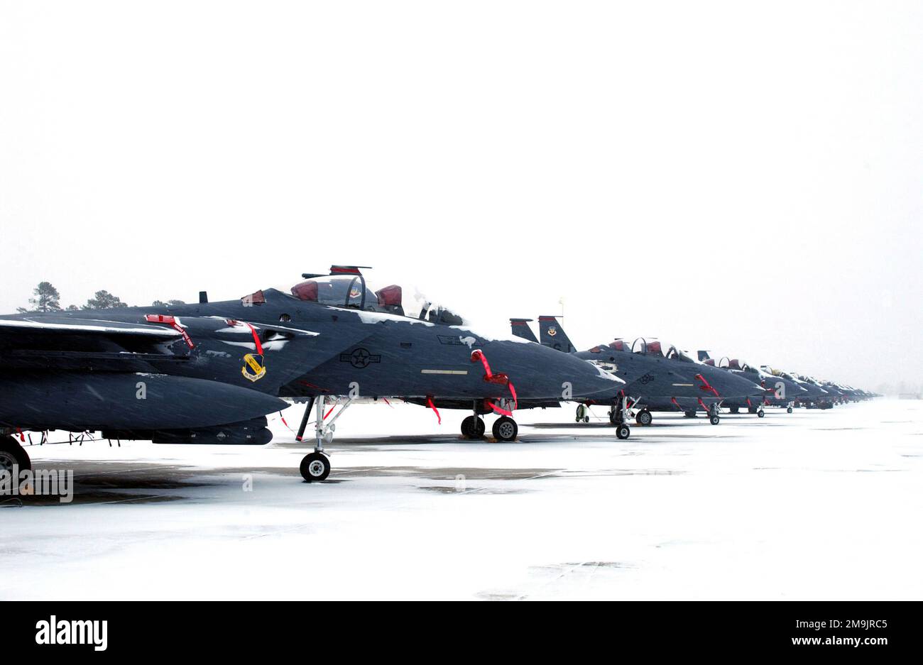 Row line duplicate hi-res stock photography and images - Alamy