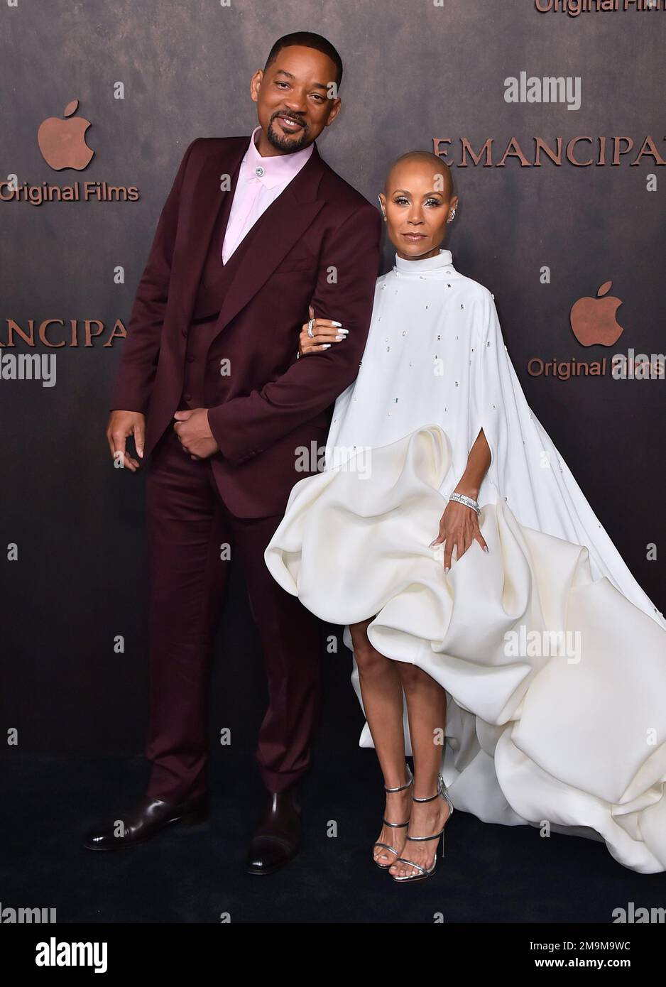 Will Smith, left, and Jada Pinkett Smith arrives at the premiere of ...