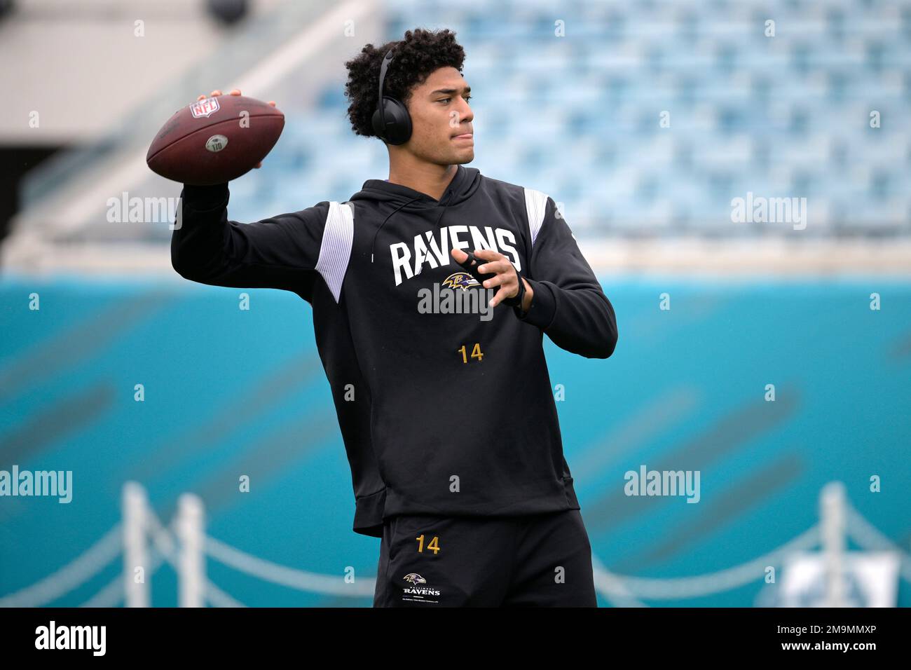 Baltimore Ravens safety Kyle Hamilton (14) warms up before an NFL football  game against the Carolina Panthers, Sunday, Nov. 20, 2022, in Baltimore.  (AP Photo/Nick Wass Stock Photo - Alamy