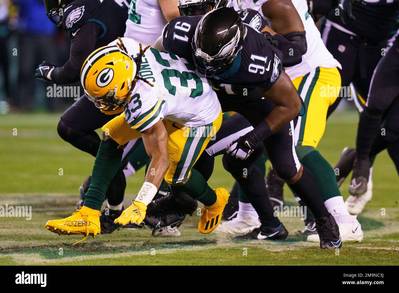 Philadelphia Eagles defensive end Fletcher Cox (91) tackles Green Bay