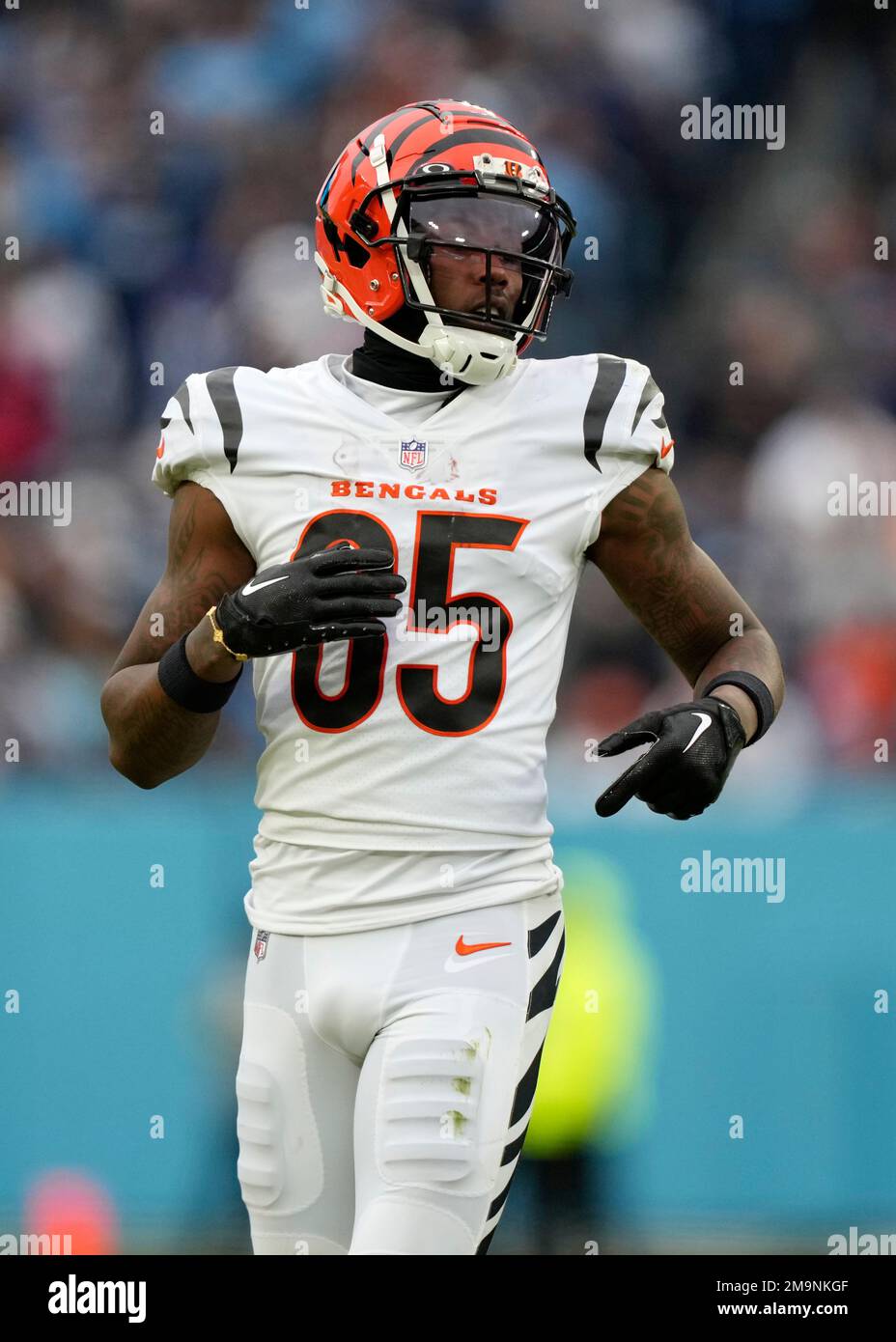 Cincinnati Bengals wide receiver Tee Higgins (85) runs in the