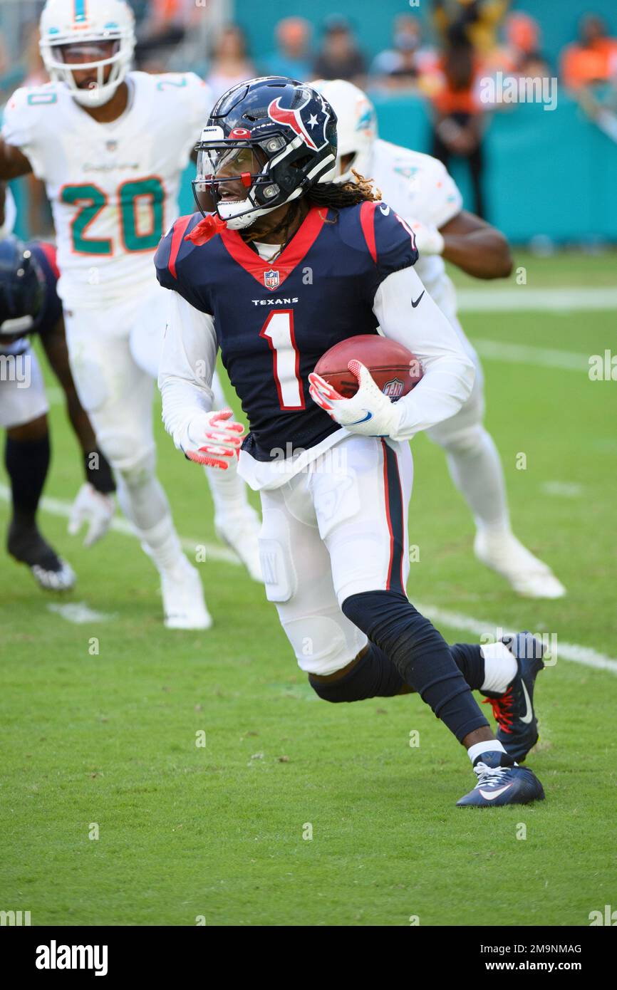 Tremon Smith of the Houston Texans on the field during pregame