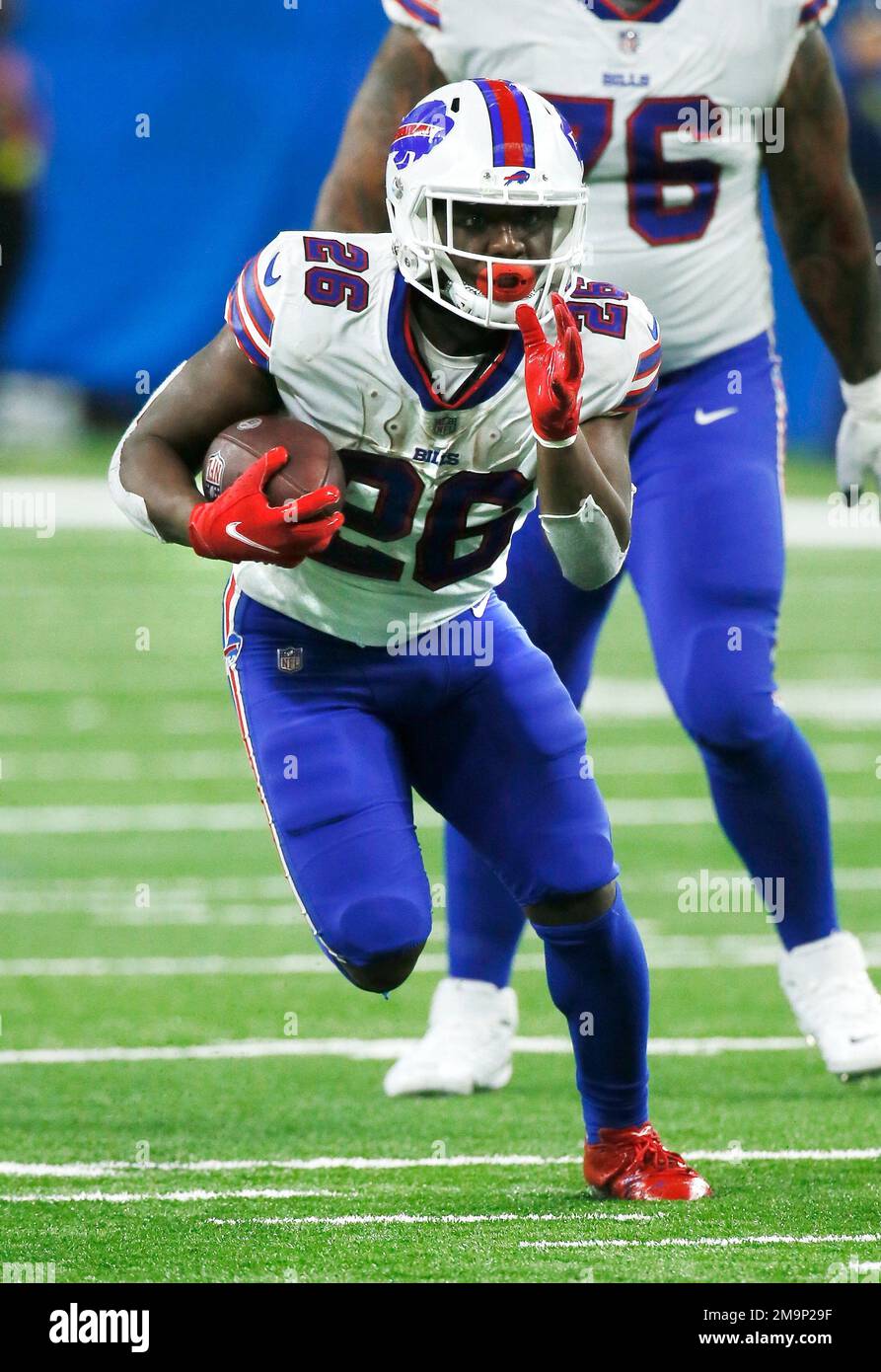 Buffalo Bills running back Devin Singletary (26) carries the ball