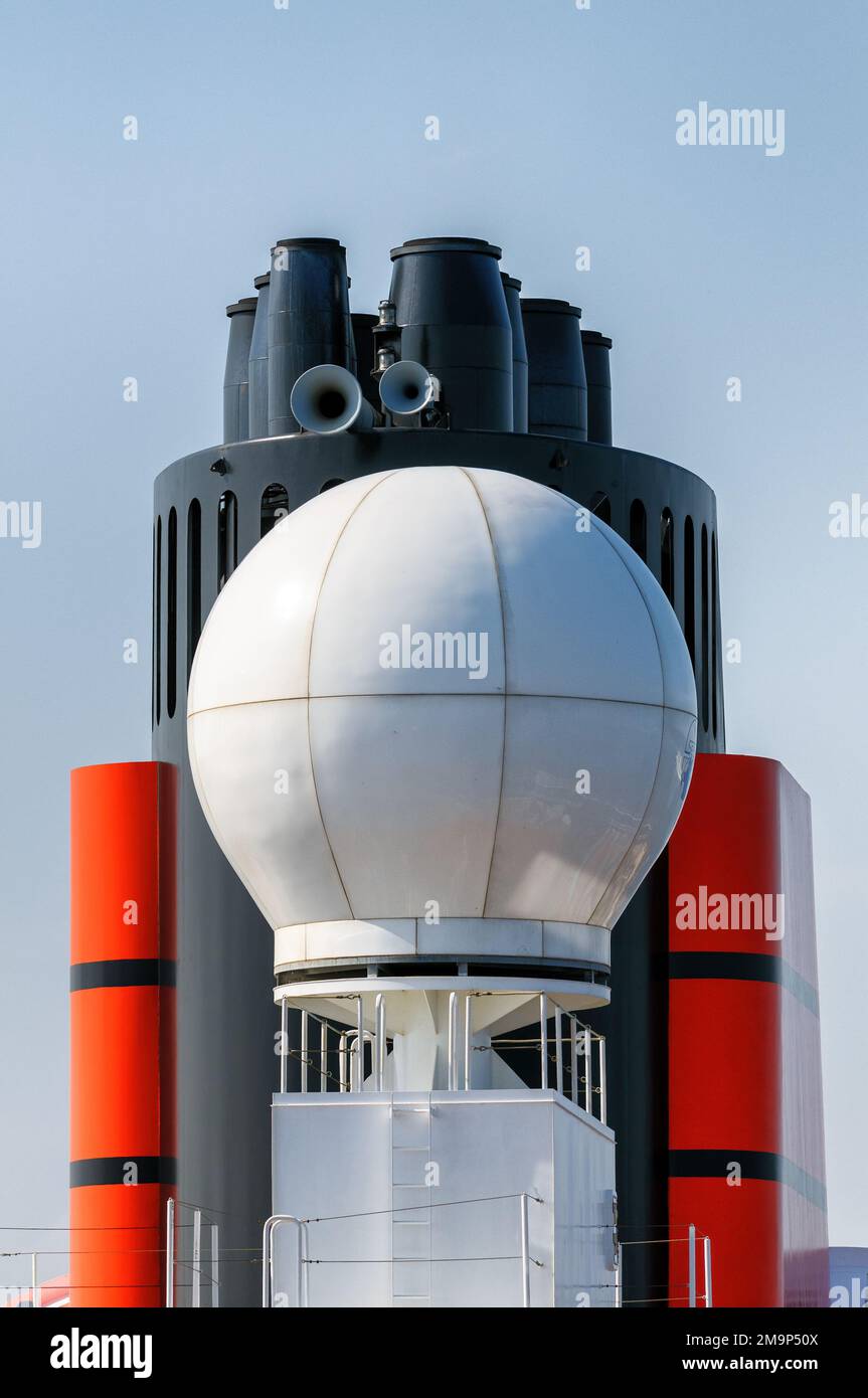 Graphic detail view of the funnel of Cunard's Vista class cruise ship Queen Victoria. Stock Photo