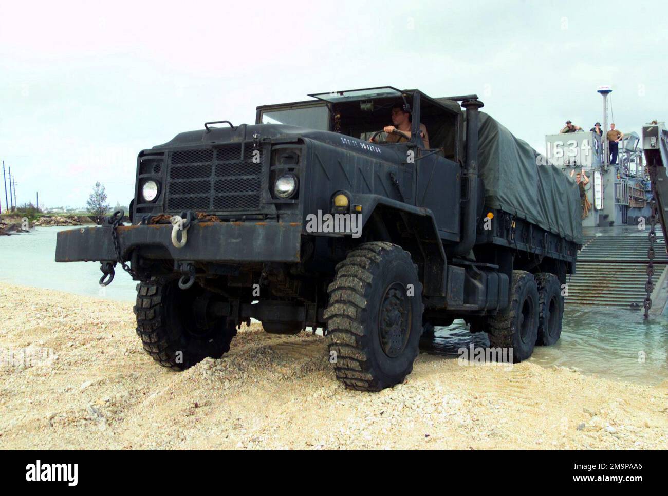 その他 M939 Cargo Troop Carrier 1/32 M939 Cargo Troop Carrier 1/32