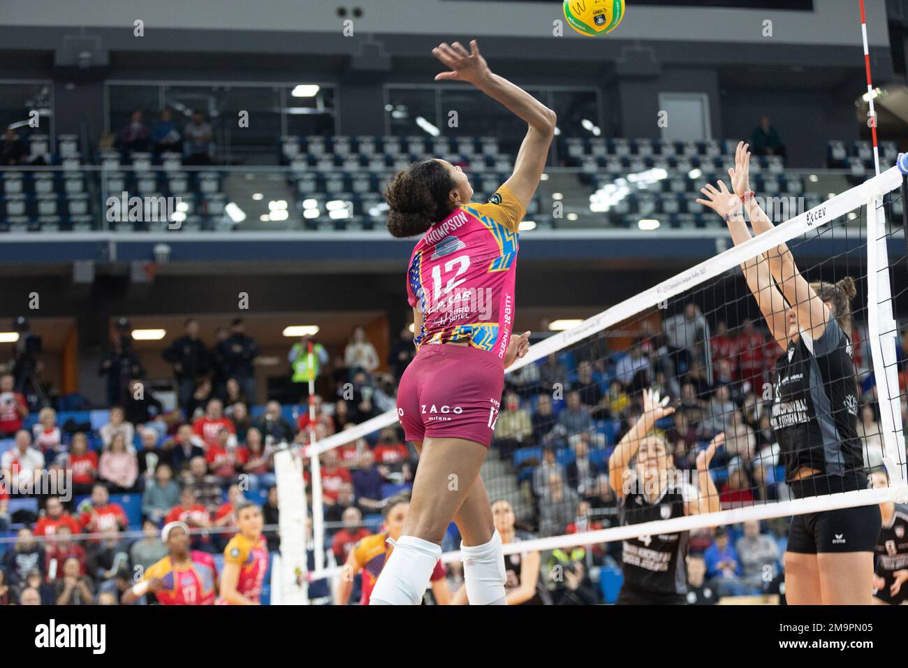 Attack of Jordan Thompson (Vero Volley Milano Stock Photo Alamy
