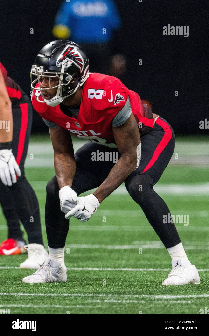 Atlanta Falcons tight end Kyle Pitts (8) lines up during the first half ...