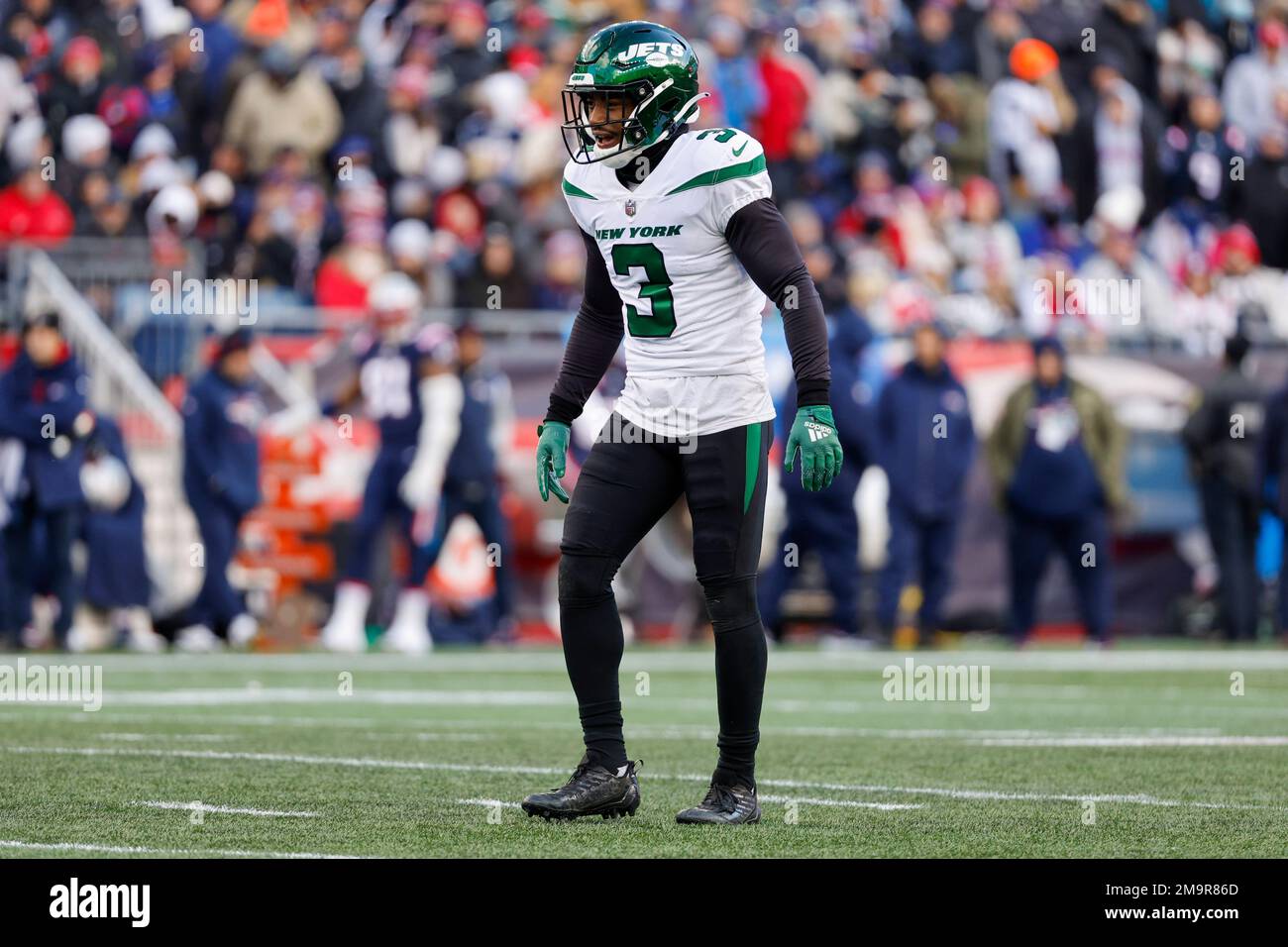 New York Jets safety Jordan Whitehead (3) prepares during the first half of  an NFL football