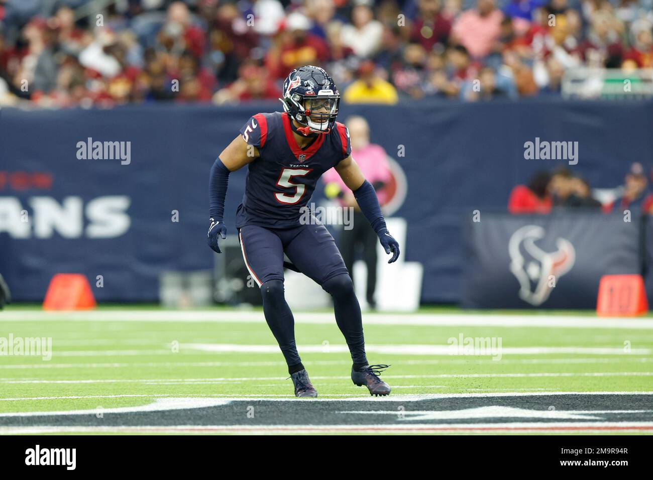 Houston Texans defensive back Jalen Pitre (5) looks to defend