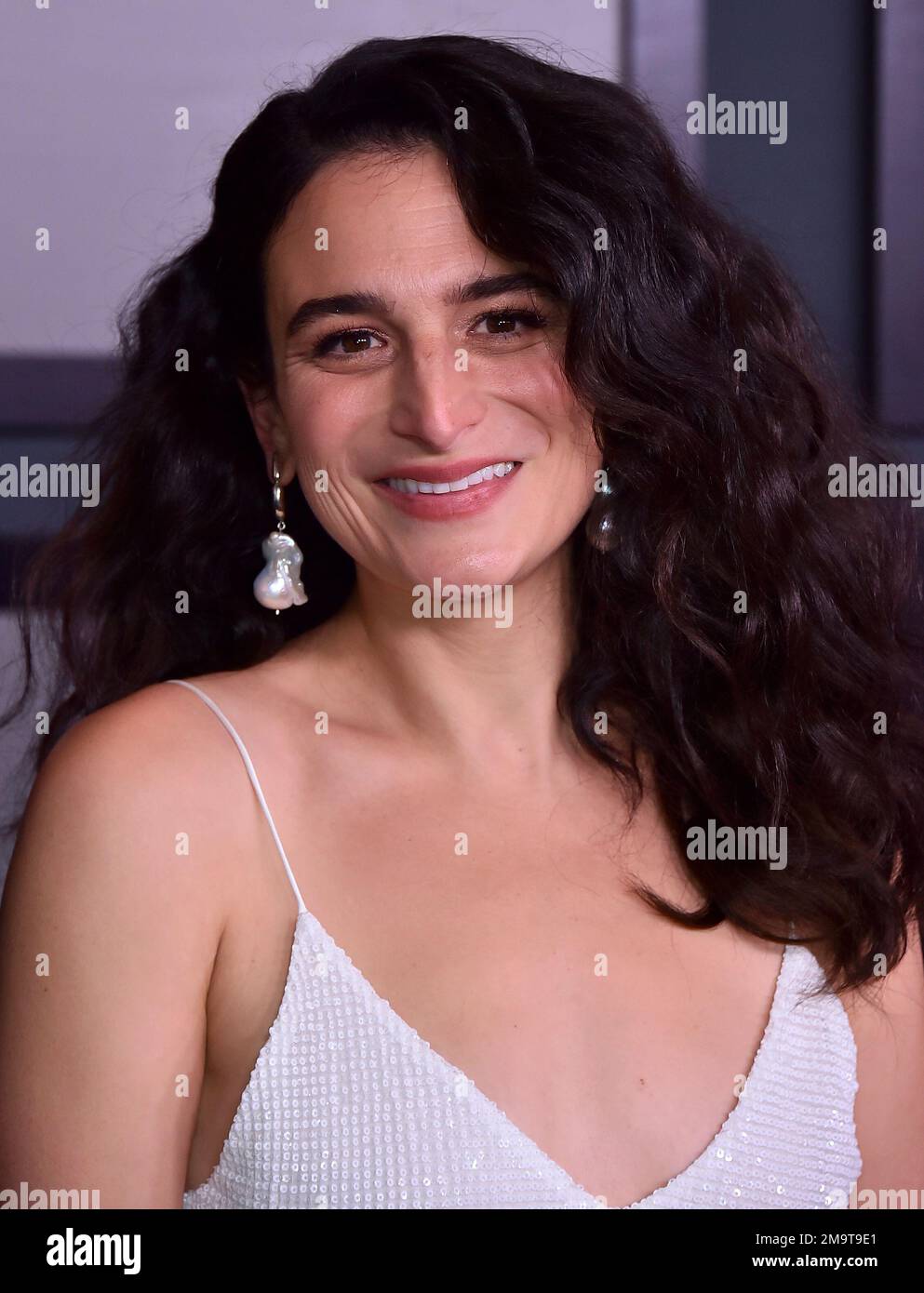 Jenny Slate arrives at the Governors Awards on Saturday, Nov. 19, 2022