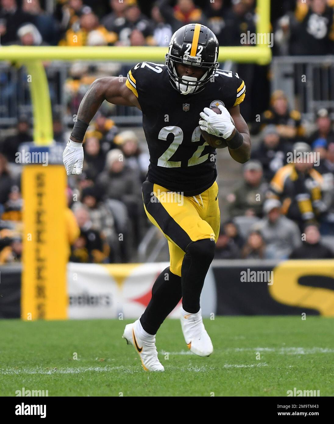 Pittsburgh Steelers running back Najee Harris (22) carries the ball in the  first half during an