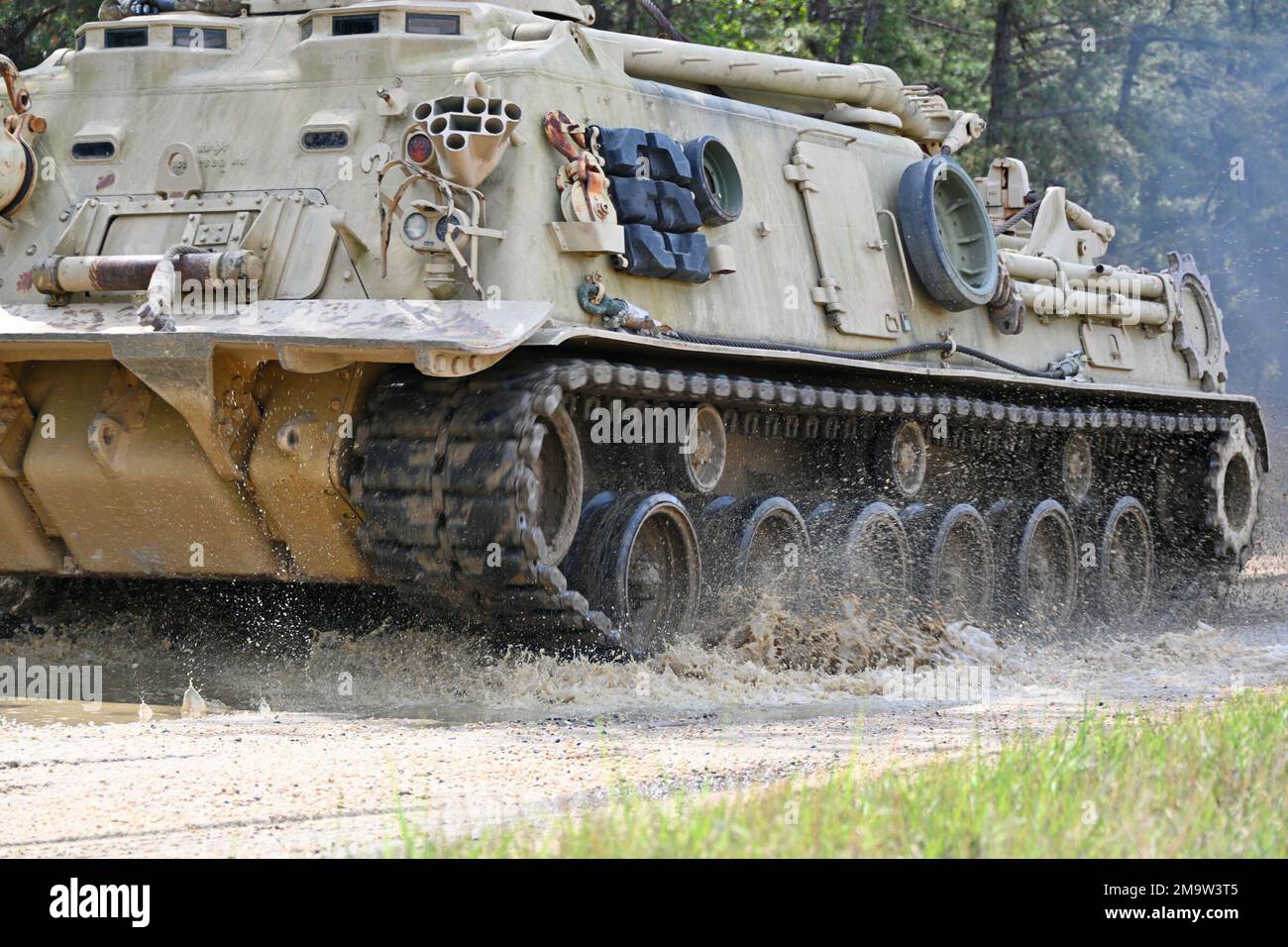 These soldiers from the NJARNG's RTS-M are completing Vehicle Recovery ...