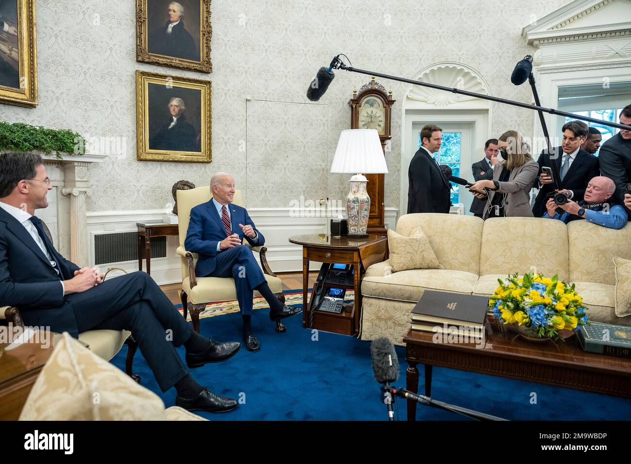 Washington, United States Of America. 17th Jan, 2023. Washington, United States of America. 17 January, 2023. U.S President Joe Biden and Dutch Prime Minister Mark Rutte, left, comment to the media before the start of a bilateral meeting in the Oval Office of the White House, January 17, 2023 in Washington, DC Credit: Adam Schultz/White House Photo/Alamy Live News Stock Photo