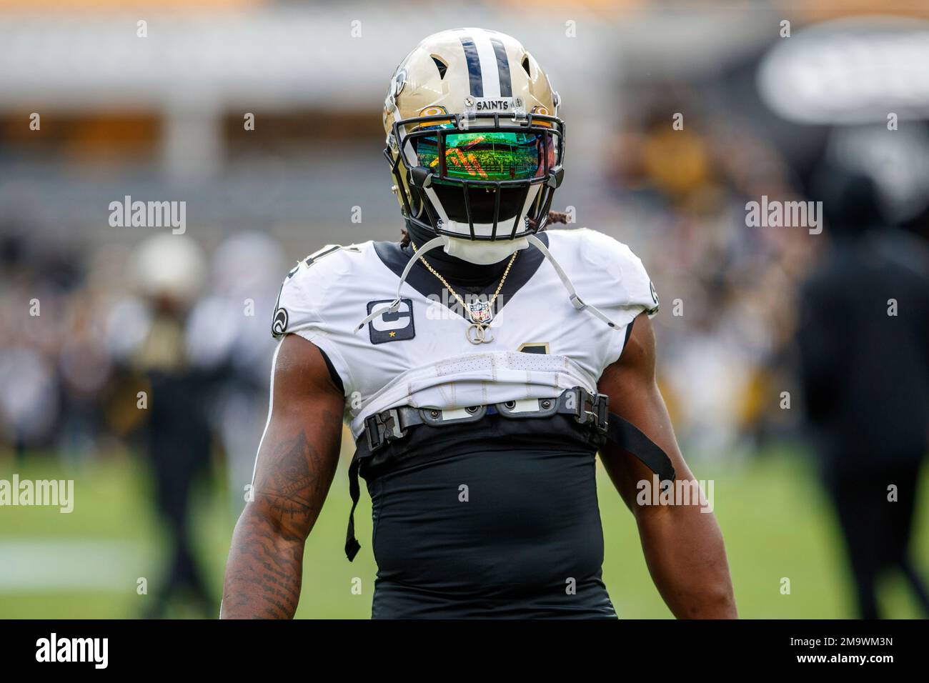 New Orleans Saints running back Alvin Kamara (41) warms up before an