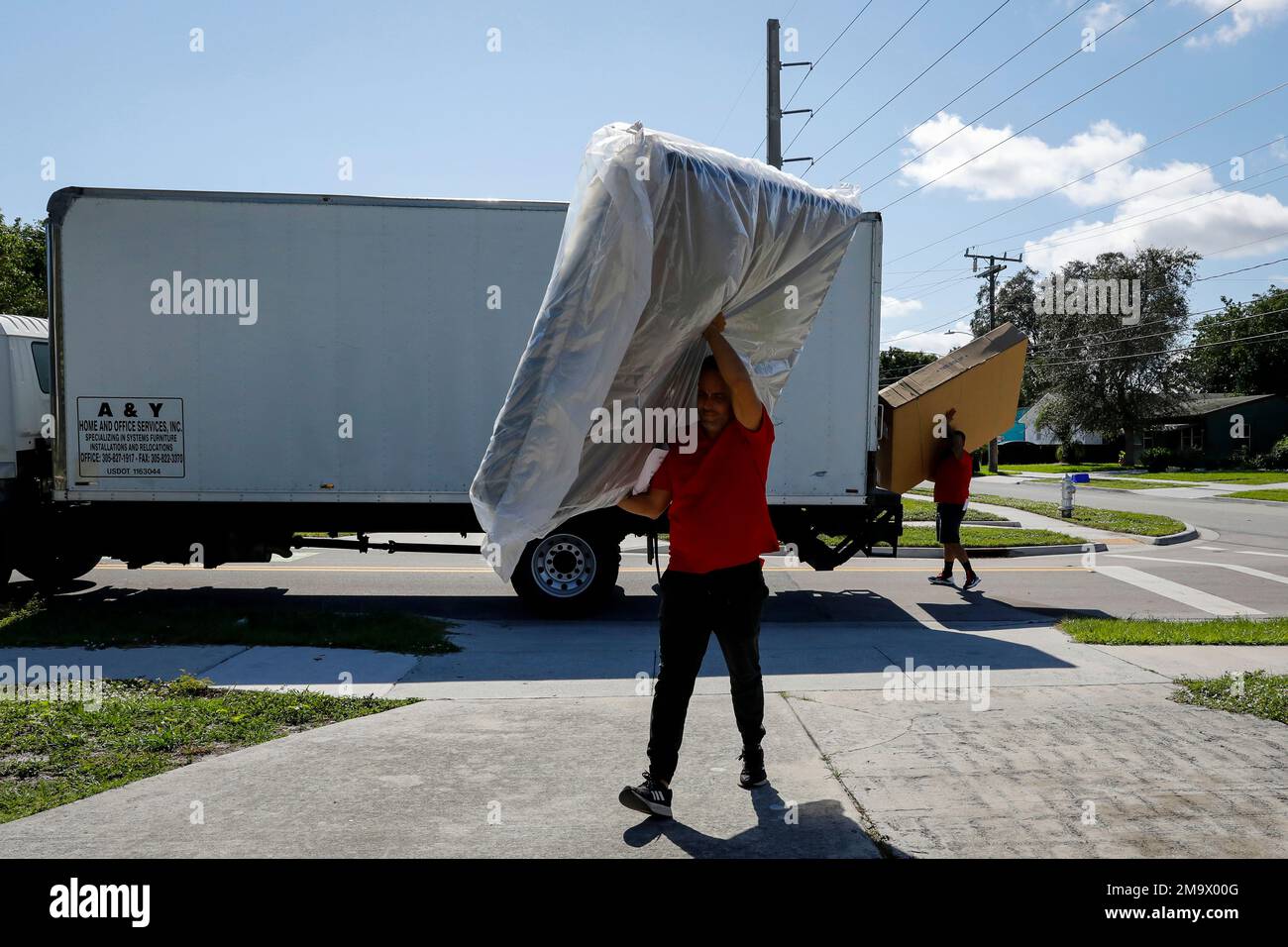 IMAGE DISTRIBUTED FOR MATTRESS FIRM Mattress Firm team members